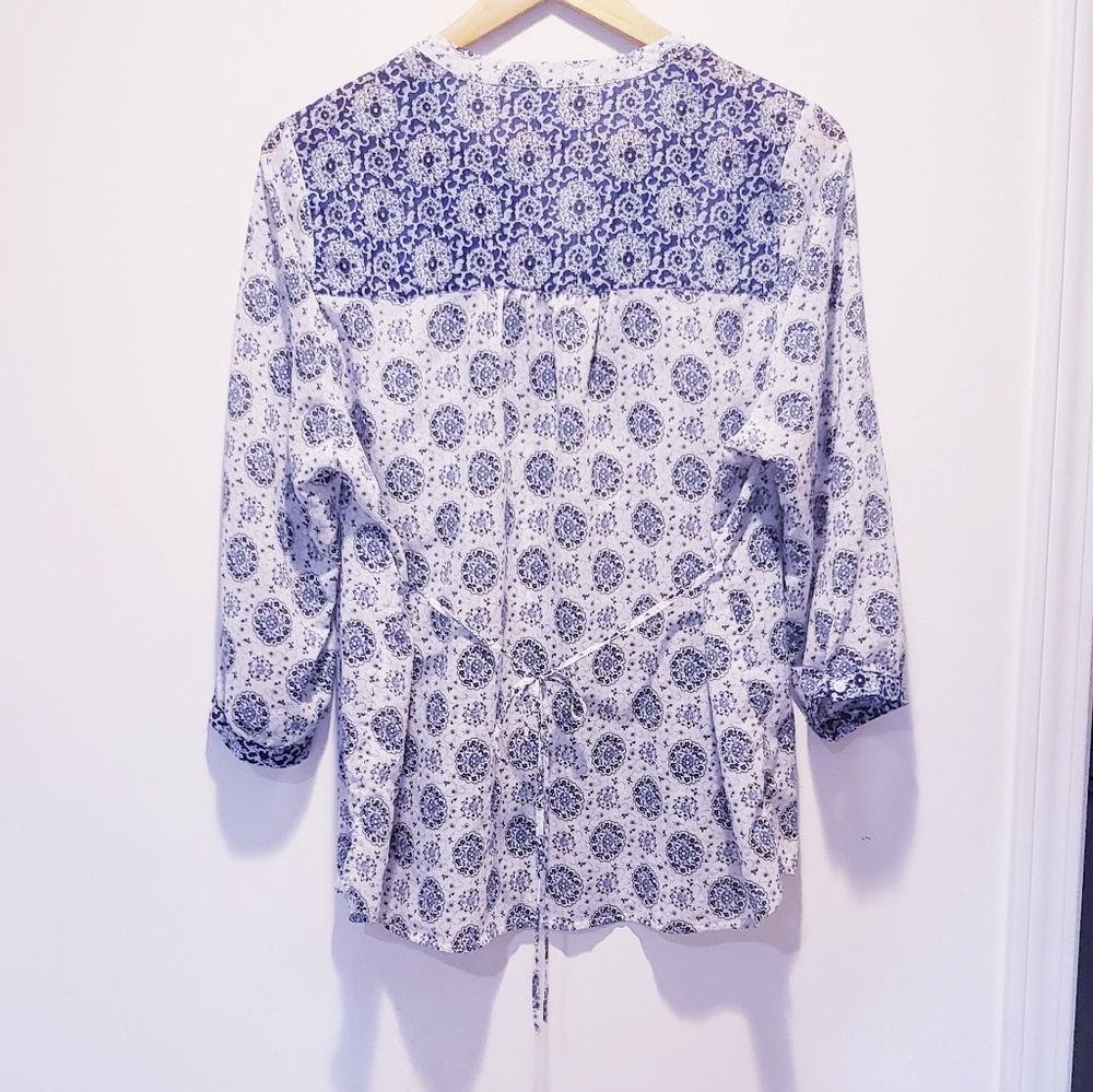 Forever 21+ plus sizes blouse - size 1X - Picture 3 of 10
